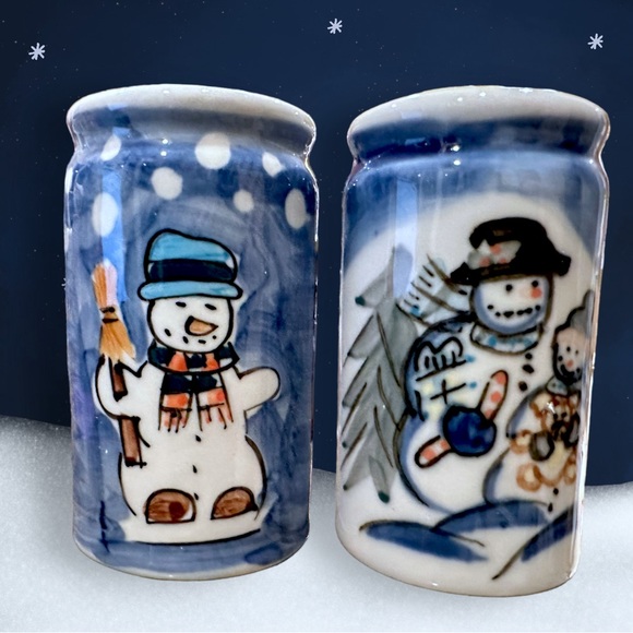 Vintage Winter Wonderland Christmas Salt and Pepper Shakers Vintage - Picture 1 of 6